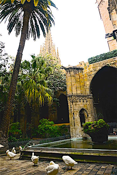 Barri Gòtic Barcelona image