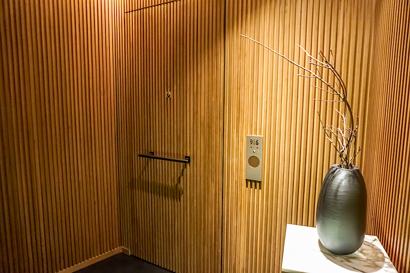 Bulgari Hotel Beijing guest room entrance image