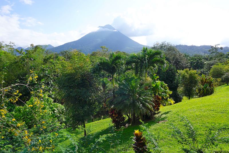 Costa Rica Arenal Manoa volcano image