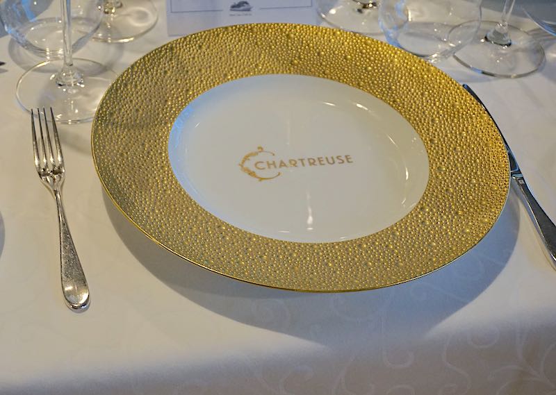 Regent Explorer Chartreuse place setting image