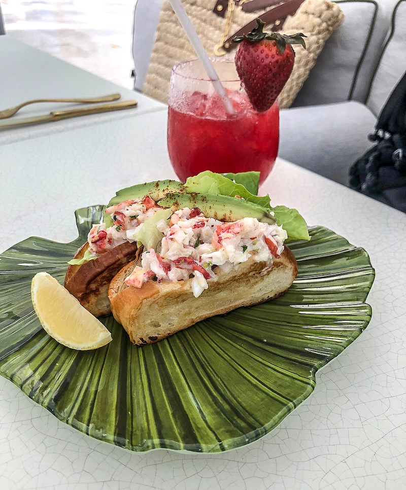 Four Seasons, The Surf Club pool grill lobster roll