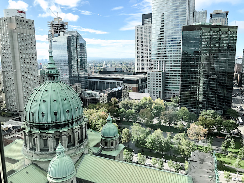 Fairmont Montreal The Queen Elizabeth Gold Concierge Lounge view image