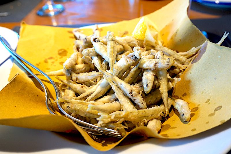 Lake Bracciano fried anchovies image