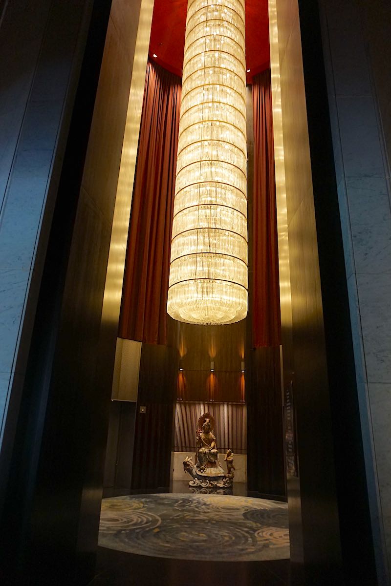 Mandarin Oriental Singapore atrium and lobby image