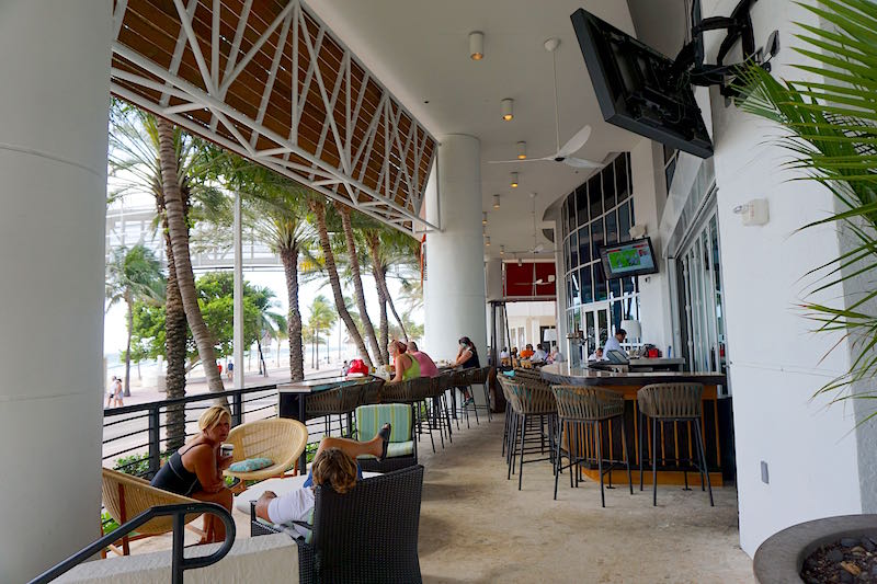 Ritz Carlton Fort Lauderdale bar image