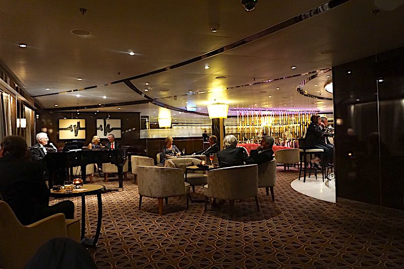 Seabourn Encore The Grill Bar image