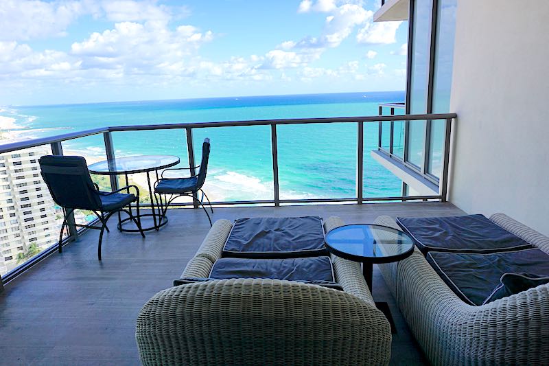 St. Regis Bal Harbour guest room balcony image