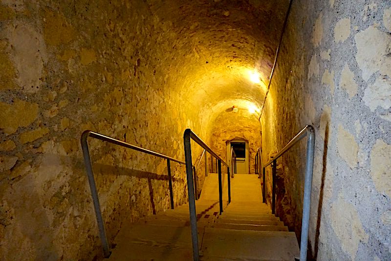 Tarquinia Etruscan tomb image