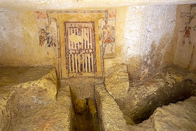 Tarquinia Etruscan tomb image