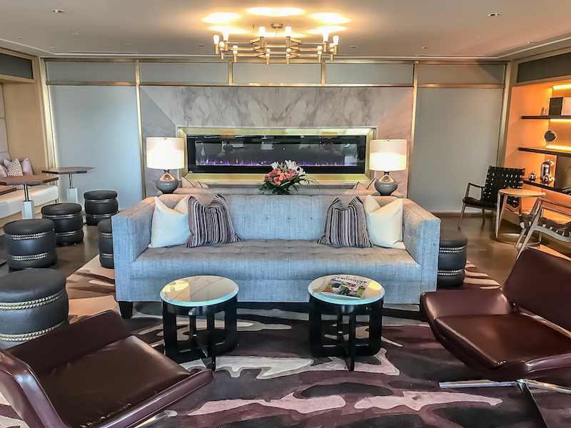 Fairmont Montreal The Queen Elizabeth Gold Concierge Lounge image